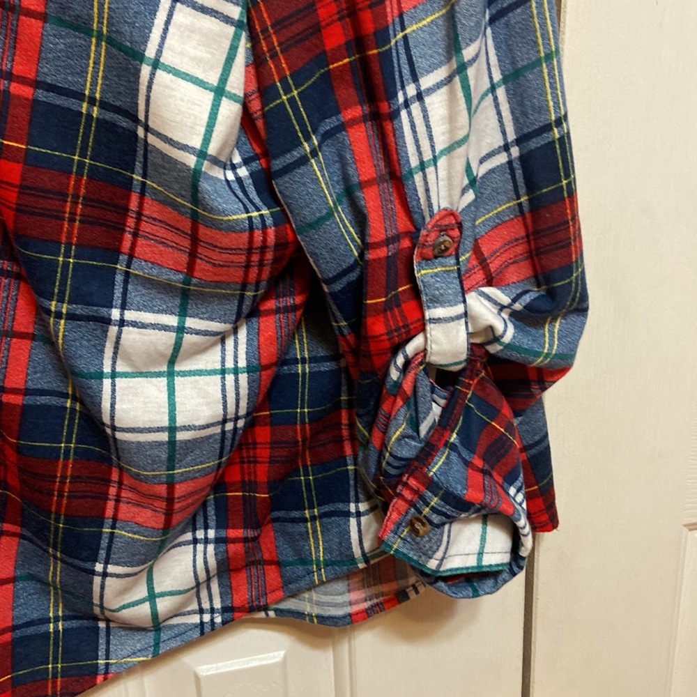 Plus Size Plaid Top - Picture 3 of 5